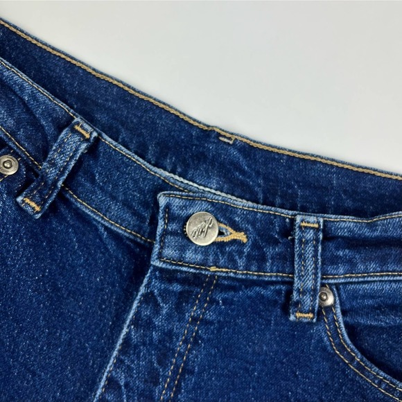 CHIC Women's Blue High Rise Medium Wash Denim Mom Straight Leg Jeans - Picture 5 of 14